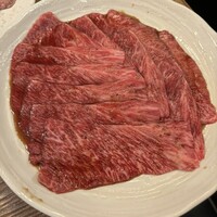 炭火焼肉ホルモン うしごろ 中目黒店 - 黒毛和牛赤身薄切り