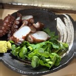 立呑み処 呑べえ - 料理写真:タコのお造り