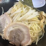 ハッスルラーメン ホンマ - チャーシューサービス