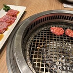 焼肉問屋くに家 - 【ザブトン】赤身とサシの入りがいい感じ！