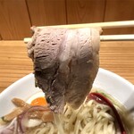 らぁめん真 - 豚バラチャーシューはホロホロで柔らかく旨味がしっかりしてます。