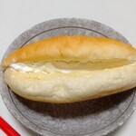 コッペんどっと - カスタードホイップ（370円）