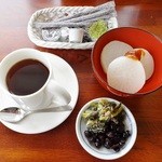 「ホットコーヒー＆サービス品」￥300です(2014/1/15UP)
