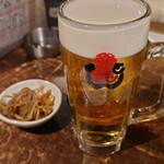 Motsuyaki Tonton - 生ビール（中）　400円・お通し　100円