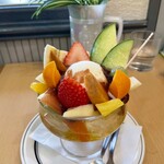 珈琲食事 サガミ - 料理写真:フルーツクリームあんみつ