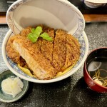 Katsudon Ha Hito Wo Shiawase Ni Suru - 