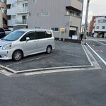 森一芳園 - この角地が駐車場10番です。