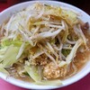 ラーメン二郎 - 小豚（ヤサイニンニクカラメ）