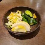 煮込うどん 山本屋本店 - お漬け物二人分