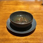 馳走西健一 - ・藤枝産 玉取り茸のコンソメスープ