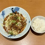 四川食堂 KARyu - マーラー汁なし担々麺 ¥950 ＋ 半ライス ¥100