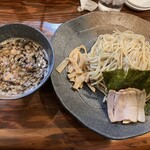 ラーメン龍の家 新宿小滝橋通り店 - 