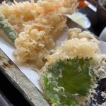手打そば 満志粉 - 天ぷらはこれだけ食べても満足出来る領域