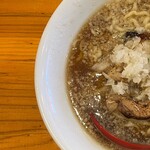 麺屋 だいくう - 料理写真:だいくう中華そば650円（大盛り100円）左