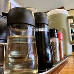 麺屋 だいくう - 卓上には色々あります！