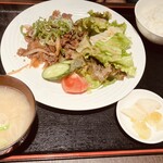 焼肉処 一品一会 - タレ炒め定食990円