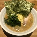 横浜家系ラーメン おか家 - 料理写真:〆のラーメン　¥750-