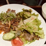 Yakiniku Dokoro Ippin Ichie - 薄切り肉だけど美味しい！お得！