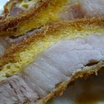 丸八とんかつ店 - お肉＋玉子＋コロモが綺麗です。そして、味の方は絶品なんですよ。