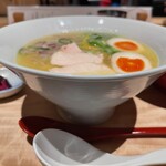 HACHIKI - 京の鶏白湯SOBA 塩＋煮卵