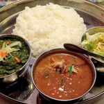 Royal Indo - 日替わり2種類のカレーセット≪ナン無し≫【Jan.2024】