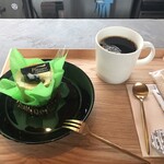 Shima O Kohi - 抹茶のケーキと珈琲のセット