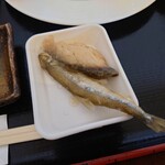 Rokusuisan - ▷魚の南蛮
                      ワカサギとサバが唐揚げされて甘酢和えされてる
                      
                      鯖は脂のりもいい感じで揚げられている事で旨味も増し
                      甘酢和えと合ってて美味しい味わい
                      
                      ワカサギは旨味感はそんなに無くて普通な美味しさ