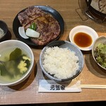 炭火焼ホルモン酒場 元気家 - 