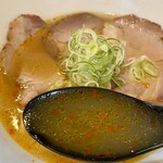 あさりスープの手もみラーメン チャイナポート - 