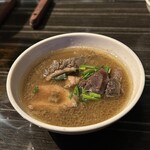 河本式ホルモン鉄板弐号 - もつ煮込み