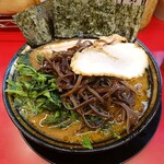 豚骨醤油ラーメン 王道家 - 