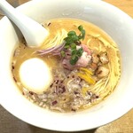 らぁ麺 鳳仙花 - 味玉金目鯛白湯らーめん