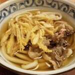 銀座 木屋 - 牛肉とごぼう天うどん。