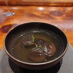 馳走西健一 - 椎茸と魚介類の出汁の碗