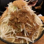 三代目麺処まるは極 - G郎麺大盛り､野菜増し脂まし\(//∇//)\