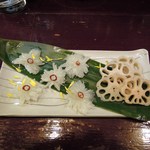 酒肴商店 アジト - 菊花かぶらと花レンコン甘酢漬け