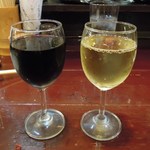 酒肴商店 アジト - 赤白ワイン(何杯飲んだか？)