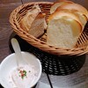 草加パリ食堂 エルブ - お通しのパン