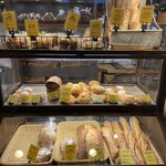 バックシュトゥーベ ツオップ - パンの陳列4