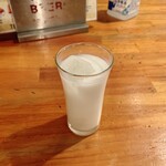 アジアンダイニング ダリマ - テイクアウト客への無料サービス　プレーンラッシー