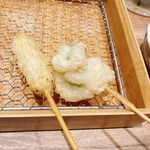 鮨と天ぷら にほんのうみ - ヤングコーン・海老大葉