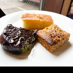 AZEL RESTAURANT&BAR - sweets plate   byまみこまみこ