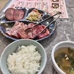 川崎名物 炭火焼肉 食道園 - 