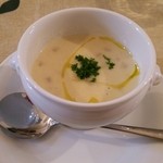 イル・ポンティエーレ - 五朗島金時とコーンのスープ(lunch)