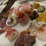 リカータ - 前菜の彩りとボリュームにおぉ！となる。