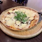 PIER-01 - きのこスモークチーズピザ