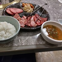 川崎名物 炭火焼肉 食道園 - 