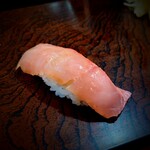 築地すし大 - 金目鯛昆布締め