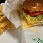 ロコフィ - アボガドチーズバーガー