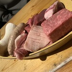 肉小屋 - 